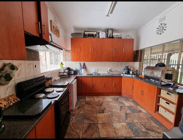 3 BEDROOM HOUSE FOR SALE IN BO-DORP